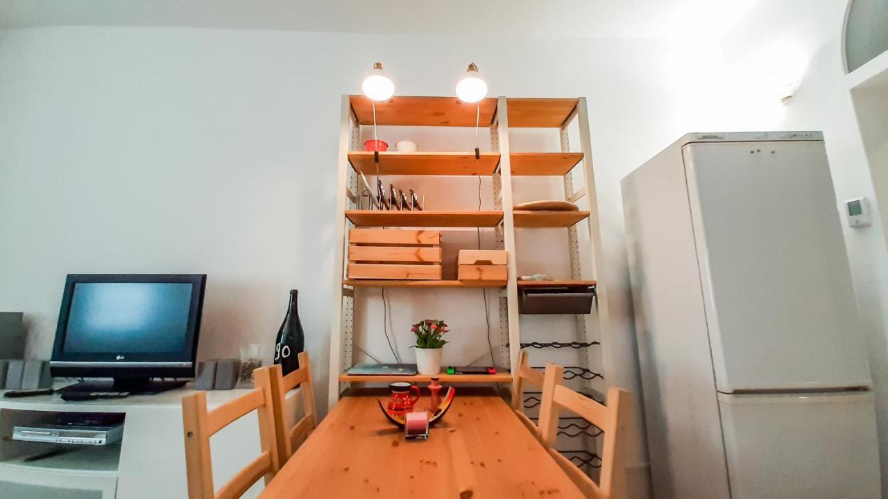 Altido Lovely 1-Br Flat With Easy Access To Centre Milan Luaran gambar